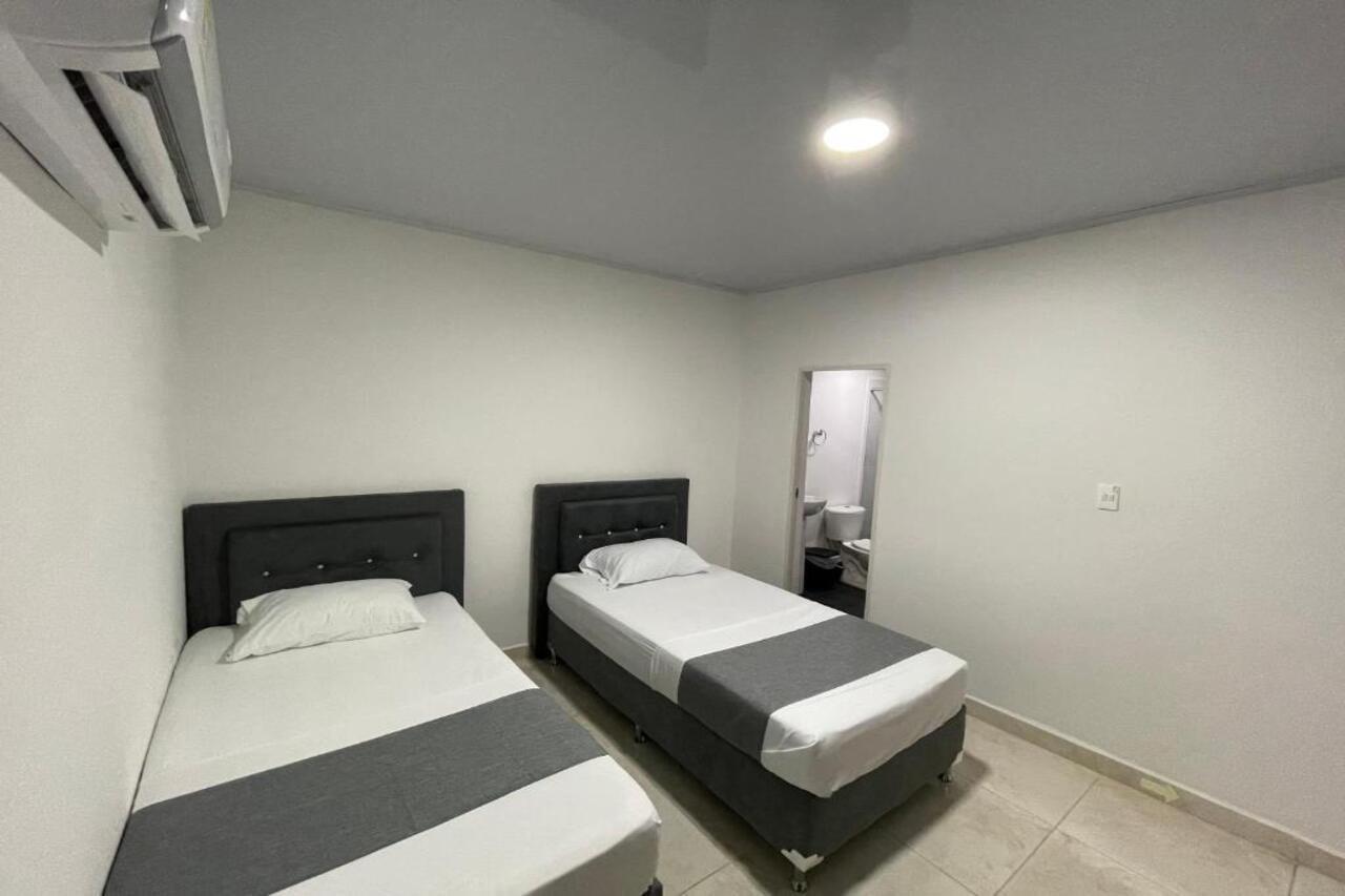 Hotel Neiva Urdaneta Bagian luar foto